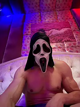 Snapshot of Luna_MaskedMan chatting on January 5, 2026, 11:19 pm Luna MaskedMan online show from January 5, 2026, 11:19 pm