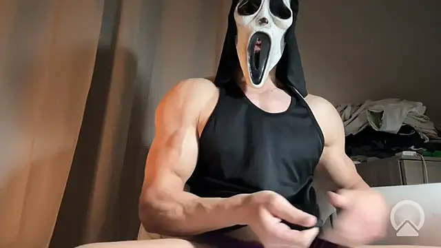 Snapshot of Luna_MaskedMan chatting on January 8, 2026, 11:07 pm Luna MaskedMan online show from January 8, 2026, 11:07 pm