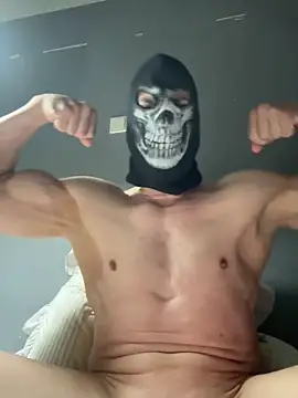 Luna MaskedMan online show from May 22, 2026, 9:42 pm