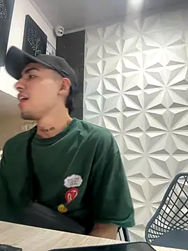 AROMERCURY online show from November 18, 2025, 3:05 pm