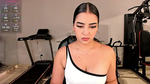 SophieLanne online show from April 5, 2026, 11:24 pm