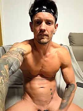 Mystery Mark online show from April 8, 2026, 8:53 pm