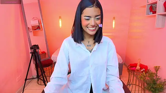 Milu carbajal x online show from December 1, 2025, 8:36 pm