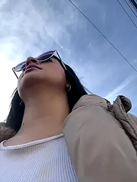 Snapshot of HANNAHBAKER00 chatting on December 3, 2025, 8:29 pm HANNAHBAKER00 online show from December 3, 2025, 8:29 pm