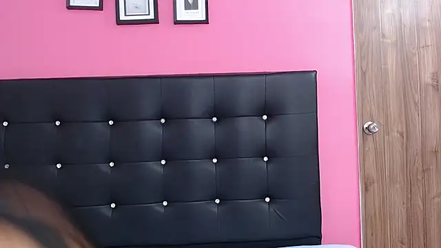 sweett canela online show from November 27, 2025, 1:24 pm