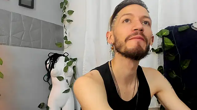 AngelDamianArt online show from December 1, 2025, 3:28 pm