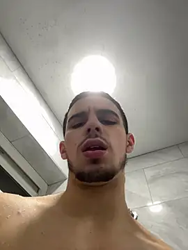 daddyshomeee  online show from March 27, 2026, 2:28 am