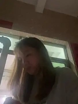 yiyi0316 online show from April 11, 2026, 4:44 pm