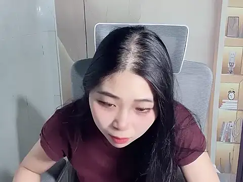 Lousii online show from December 1, 2025, 1:21 am