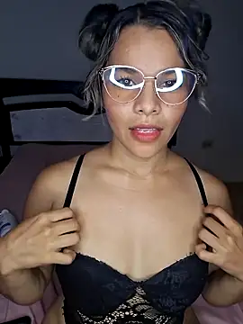 Snapshot of pamela_Tiny chatting on February 21, 2026, 2:51 pm pamela Tiny online show from February 21, 2026, 2:51 pm