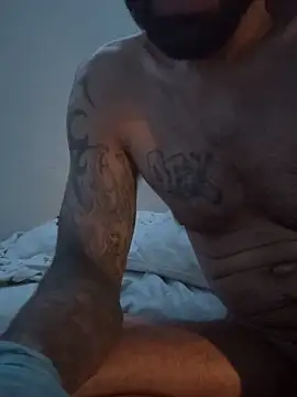 CarlosStillBig online show from February 17, 2026, 4:09 am