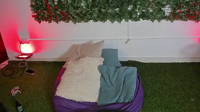 LiilithStonne online show from February 11, 2026, 1:38 pm