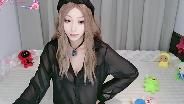 Lulu QAQ online show from June 12, 2026, 1:43 pm