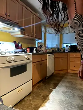 tsashelayamylynzy online show from November 17, 2025, 12:05 am