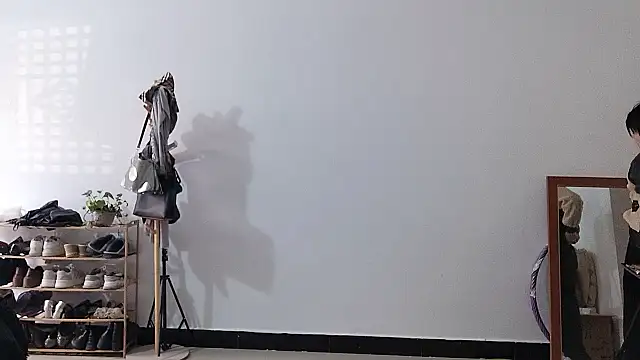 adele8731 online show from December 18, 2025, 2:50 am