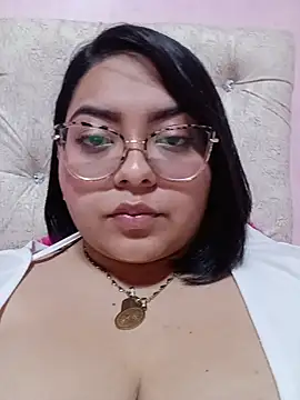 Snapshot of Anna_Lucia88 chatting on November 24, 2025, 8:03 am Anna Lucia88 online show from November 24, 2025, 8:03 am