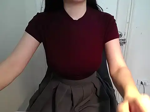 Snapshot of __Aria-- chatting on November 17, 2025, 2:28 am Aria-- online show from November 17, 2025, 2:28 am