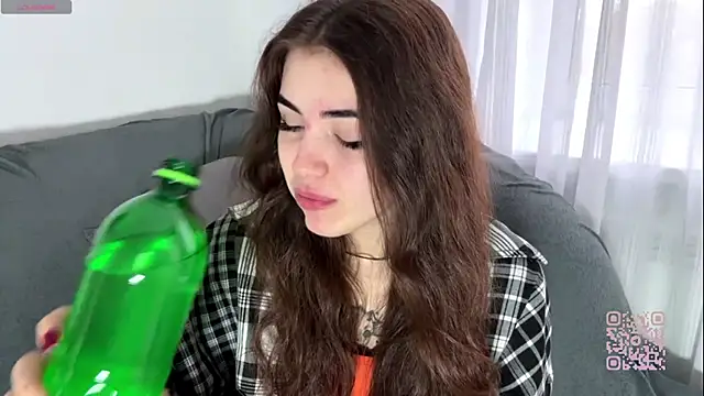 ScaNovaXen  online show from April 17, 2026, 7:22 am