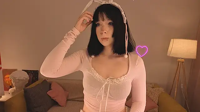 Snapshot of Miss_bane chatting on November 24, 2025, 1:22 pm Miss bane online show from November 24, 2025, 1:22 pm