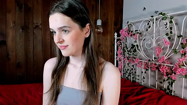 Snapshot of CathrineBinnie chatting on November 21, 2025, 7:45 pm CathrineBinnie online show from November 21, 2025, 7:45 pm