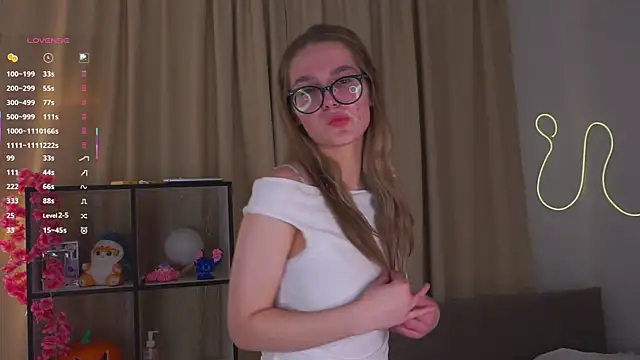 DidiCharm online show from November 25, 2025, 10:43 pm