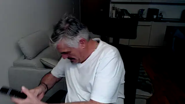 Buidapest online show from March 11, 2026, 8:48 pm