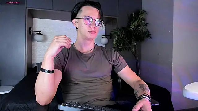 Snapshot of Brandon_starkk chatting on February 19, 2026, 11:39 am Brandon starkk online show from February 19, 2026, 11:39 am