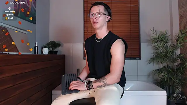 Snapshot of Brandon_starkk chatting on February 23, 2026, 11:51 am Brandon starkk online show from February 23, 2026, 11:51 am