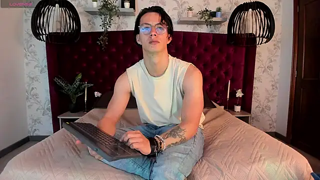 Snapshot of Brandon_starkk chatting on March 2, 2026, 11:50 am Brandon starkk online show from March 2, 2026, 11:50 am