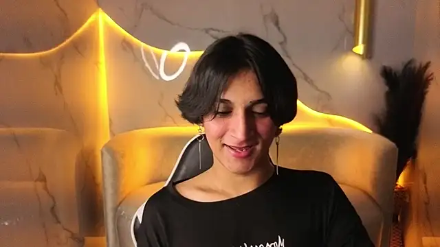 zoe tp online show from November 26, 2025, 7:59 pm