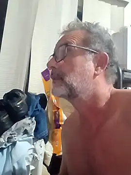 Snapshot of nard53 chatting on April 27, 2026, 8:34 am nard53 online show from April 27, 2026, 8:34 am