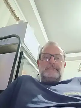Snapshot of nard53 chatting on May 16, 2026, 12:40 am nard53 online show from May 16, 2026, 12:40 am