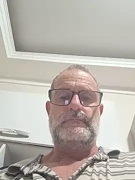 Snapshot of nard53 chatting on June 10, 2026, 12:22 am nard53 online show from June 10, 2026, 12:22 am