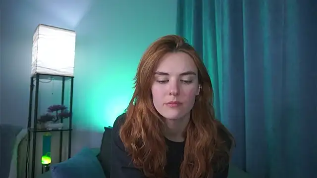 foxy cute4you online show from March 4, 2026, 8:04 pm