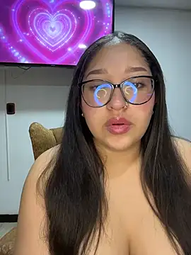 Snapshot of Whitneyy chatting on November 18, 2025, 3:01 am Whitneyy online show from November 18, 2025, 3:01 am