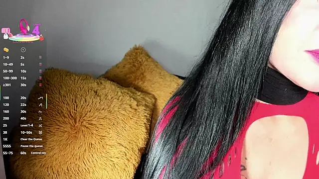 latinbitch online show from November 27, 2025, 4:58 am