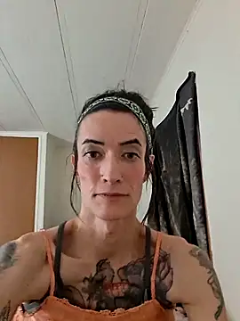 MaitressePomme3 online show from November 23, 2025, 2:33 am