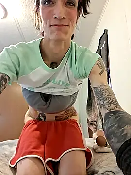 MaitressePomme3 online show from November 28, 2025, 1:25 pm