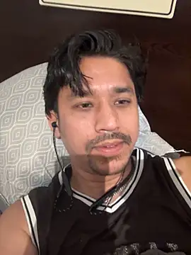 Snapshot of Jhonneeey chatting on November 17, 2025, 1:11 am Jhonneeey online show from November 17, 2025, 1:11 am