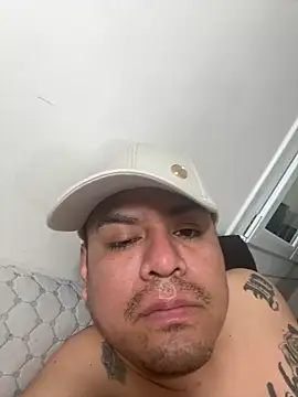 Snapshot of Pelotas2000 chatting on November 17, 2025, 3:29 pm Pelotas2000 online show from November 17, 2025, 3:29 pm