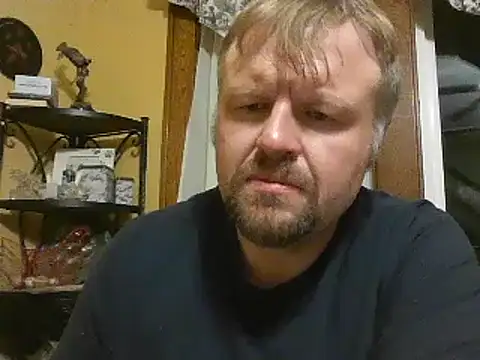 Snapshot of TheOneDonShaun chatting on December 3, 2025, 5:37 am TheOneDonShaun online show from December 3, 2025, 5:37 am