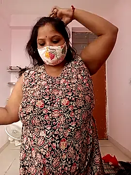 CUTE-LOVE-SWEETS online show from January 14, 2026, 4:18 am