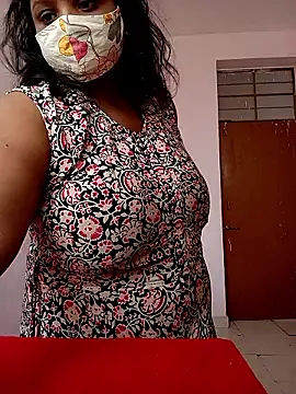 CUTE-LOVE-SWEETS online show from April 7, 2026, 3:51 am