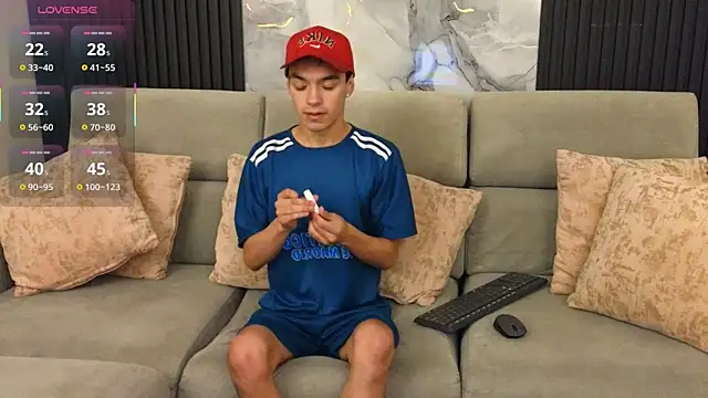 Snapshot of krisstormvg chatting on November 21, 2025, 8:07 pm krisstormvg online show from November 21, 2025, 8:07 pm