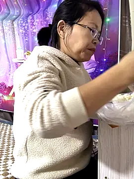 Snapshot of Yes-Baby-A chatting on December 2, 2025, 4:51 am Yes-Baby-A online show from December 2, 2025, 4:51 am