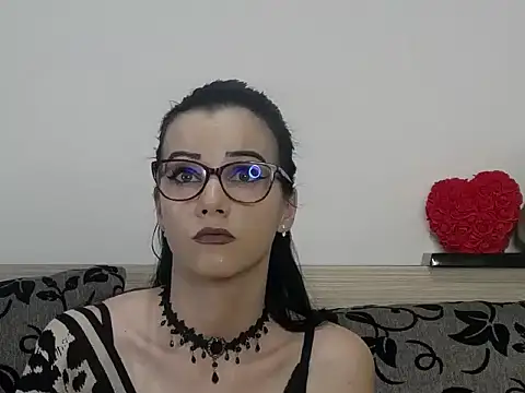 IvyCole online show from February 8, 2026, 10:35 pm