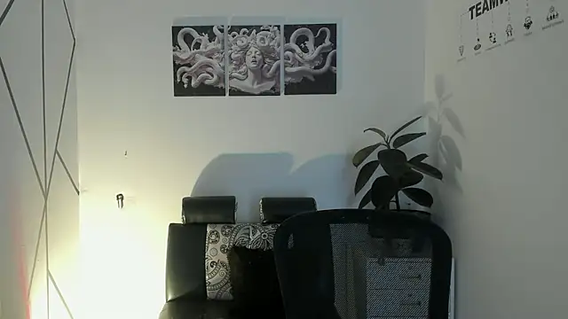 James Adams 01 online show from December 16, 2025, 12:43 pm