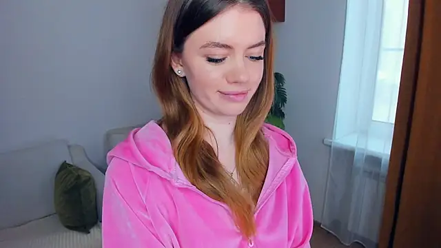 AngelesBenitz online show from January 14, 2026, 7:36 am