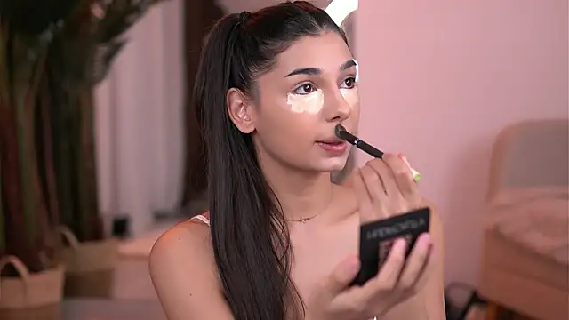 LuvCaprice online show from January 10, 2026, 2:52 pm