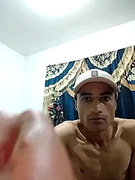 noah77  online show from November 30, 2025, 3:43 am